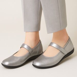 ✨  Stretchies Margaret Mary Jane Comfort Shoes - Silver Gray ✨